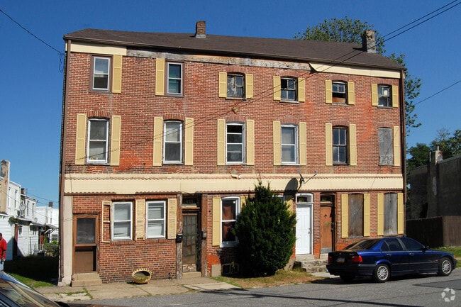 Building Photo - 423 Concord Ave
