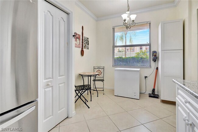 Building Photo - 8450 Kingbird Loop