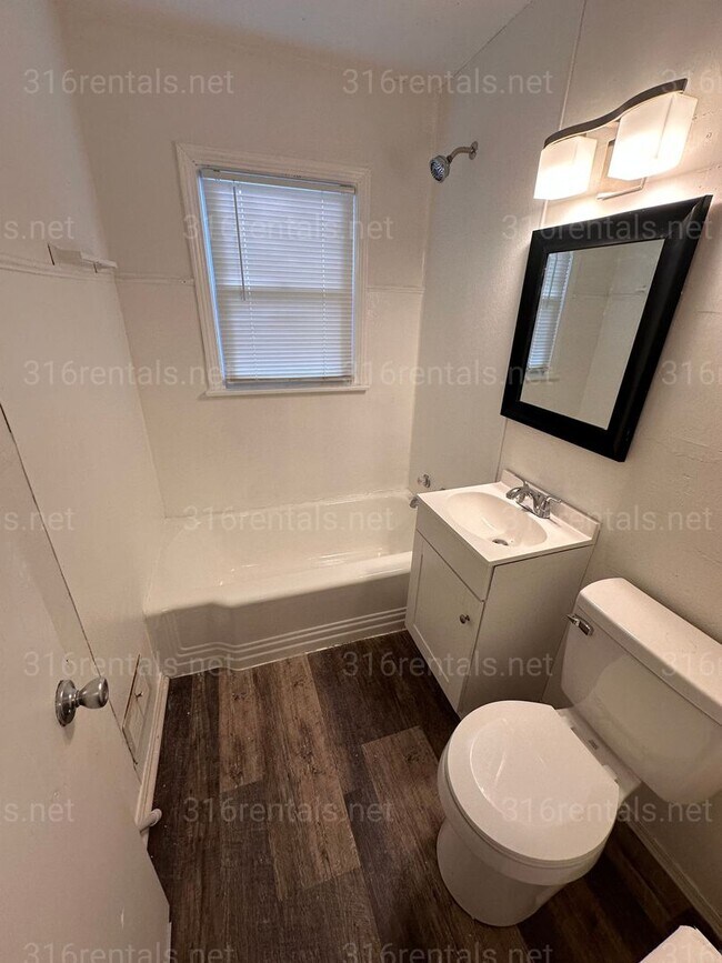 Foto del edificio - $950 - 2 bedroom/ 1 bathroom - Single Family Home *COMING SOON*