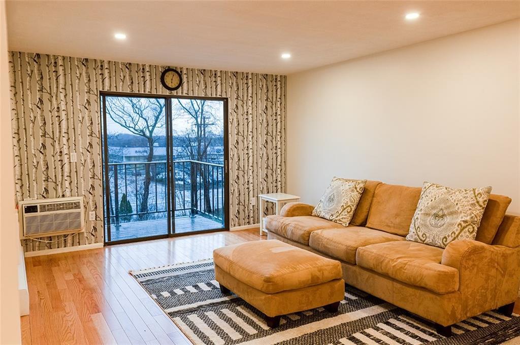 Foto principal - 752 Quaker Ln