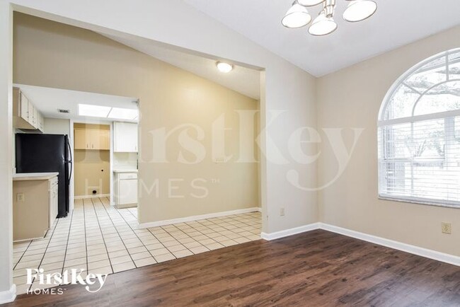 Foto del edificio - 3818 Forest Park Pl