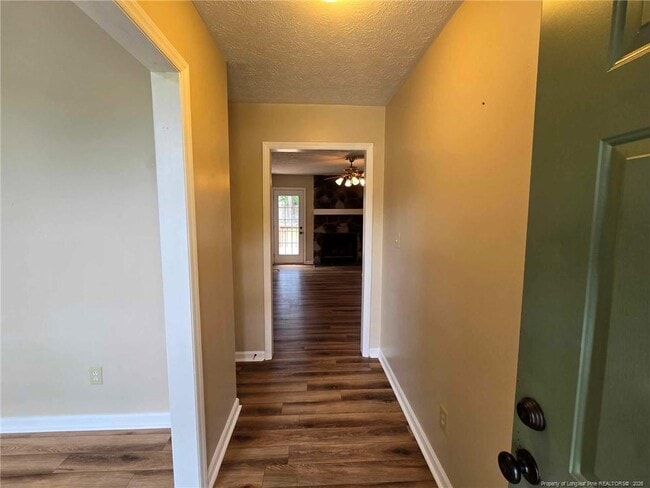 Foto del edificio - 5707 Lacosta Dr