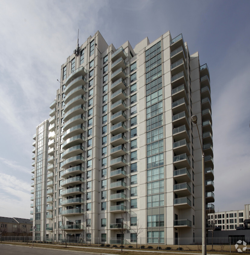 Building Photo - Markham Place