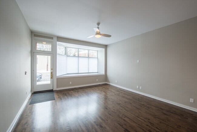 Foto del edificio - 3052 S Delaware Ave