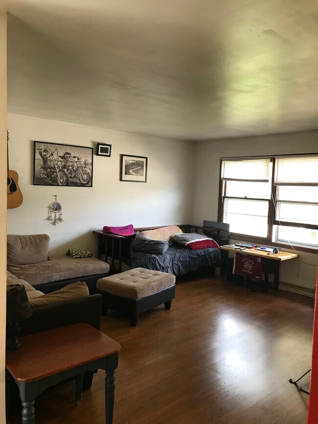 Sala de estar - 631 Harrison St