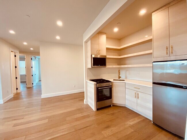 Building Photo - 2915 Avenue D Ave