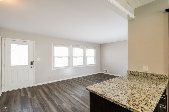 Building Photo - 2521 Butterfield Dr