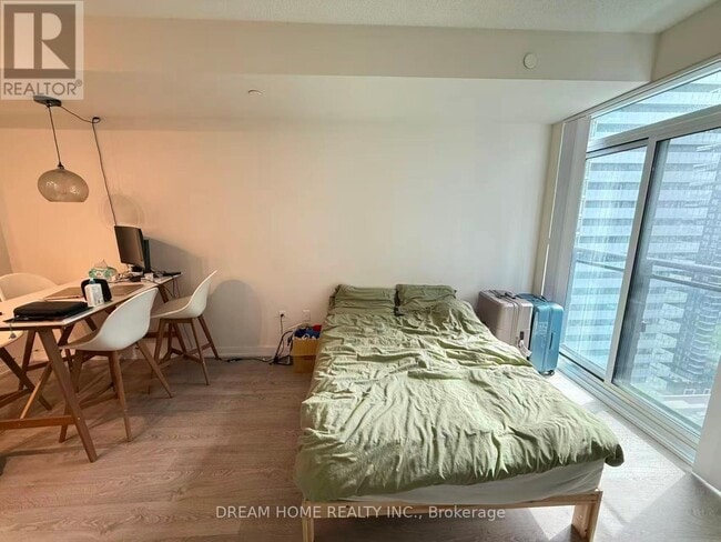 Building Photo - 99 John St