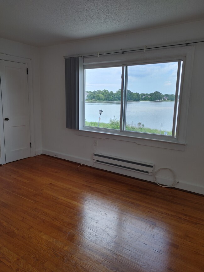Sala de estar - 3837 Beach Ave
