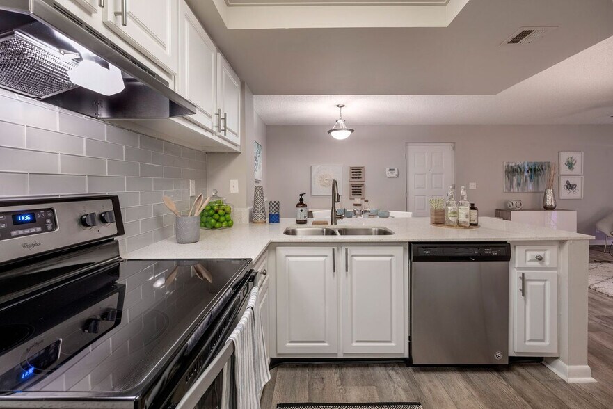 Ashley Lake Park Apartments