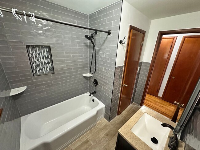 Foto del edificio - 320 Barclay Ave