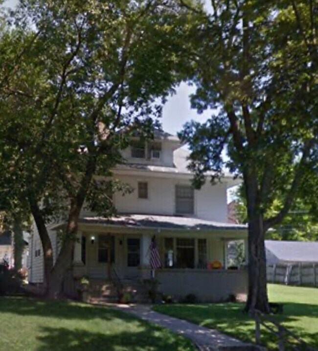 Building Photo - 2926 Nebraska St