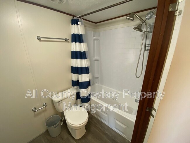 Foto del edificio - 1272 W Lyons St