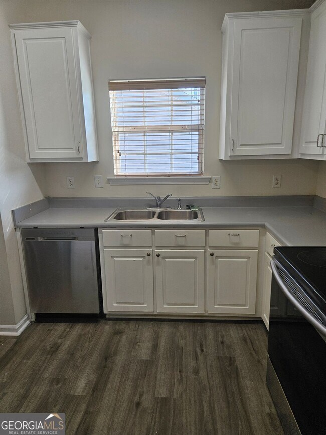 Building Photo - 4762 Golod Way