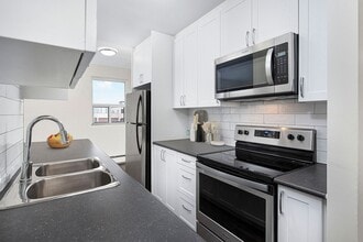Building Photo - 200 Willet Street