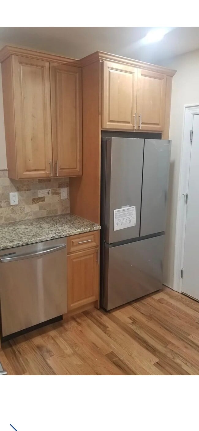 Foto del edificio - 489 Norwood St