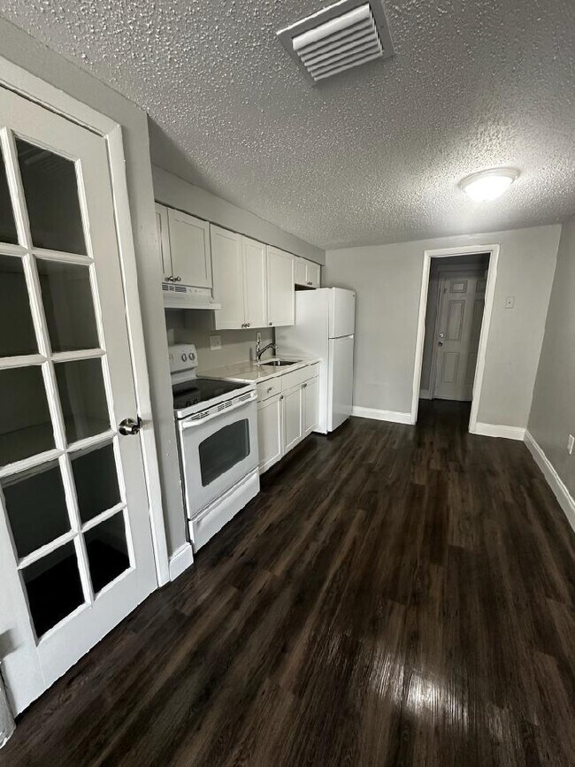 Foto del edificio - 907 35th Ave W