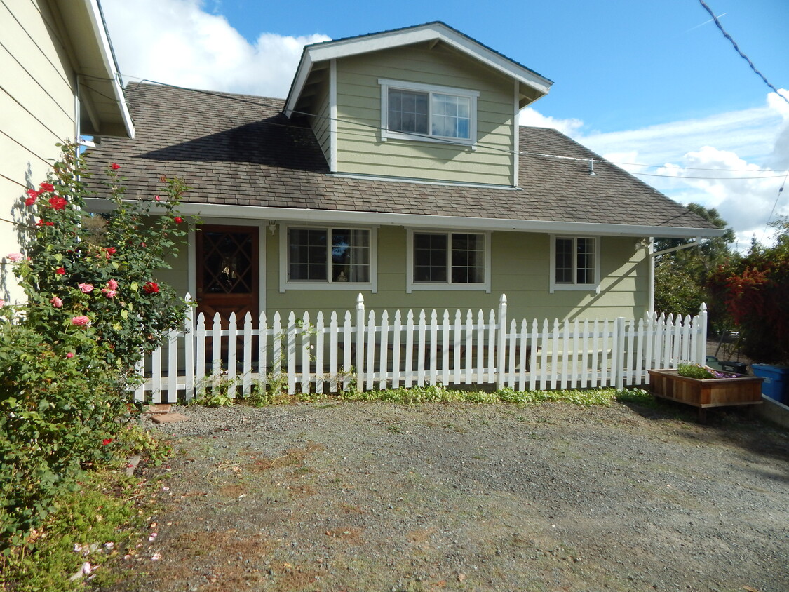 2699 Bloomfield Rd, Sebastopol, CA 95472 House Rental in Sebastopol