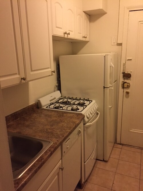 Foto del edificio - 304 E 38th St
