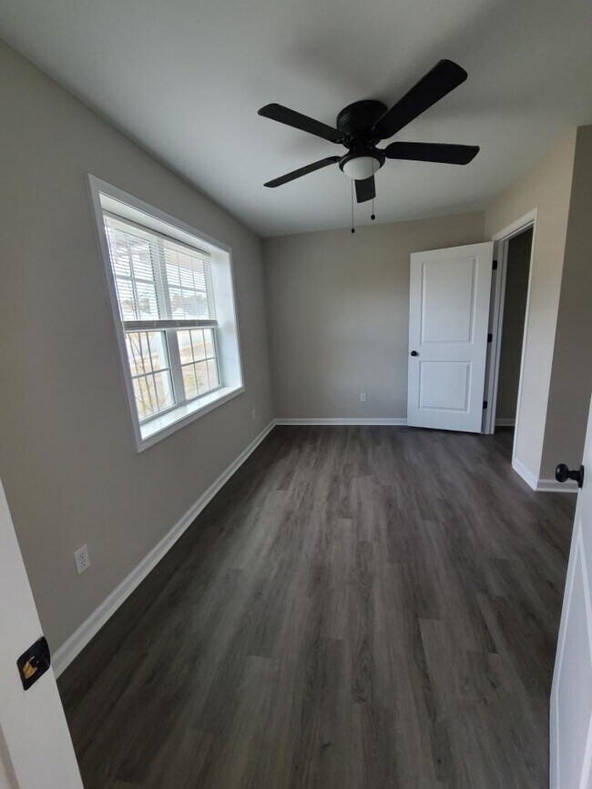 Foto del edificio - 2442 Washington St