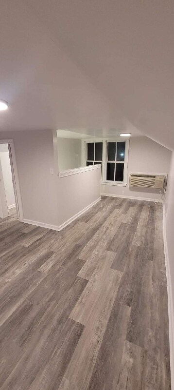 Foto del edificio - 122 E Scott St