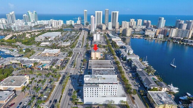 Foto del edificio - 2200 E Hallandale Beach Blvd