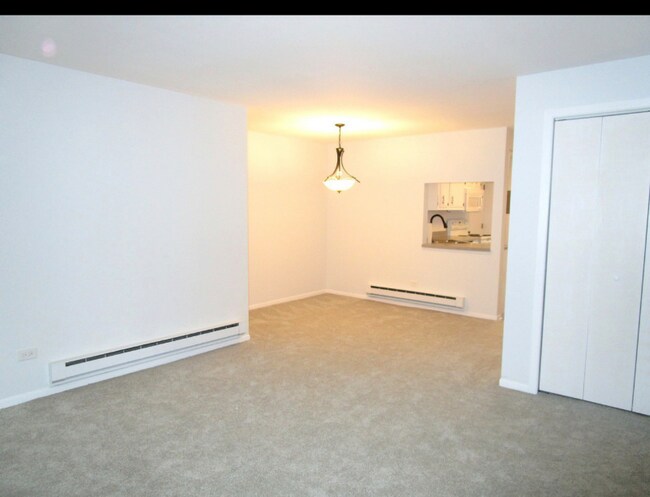 Building Photo - 662 Daisy Ln
