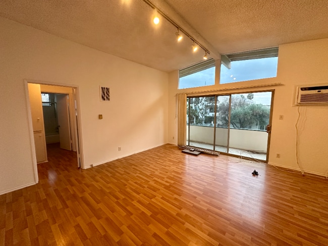 Foto del edificio - 10676 Missouri Ave