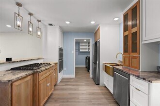 Building Photo - 5206 Emerald Forest Dr