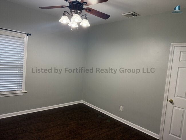 Photo - 1232 N Main St Apartment