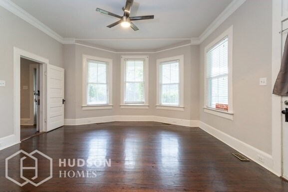 Foto del edificio - 5100 Holmes Ave
