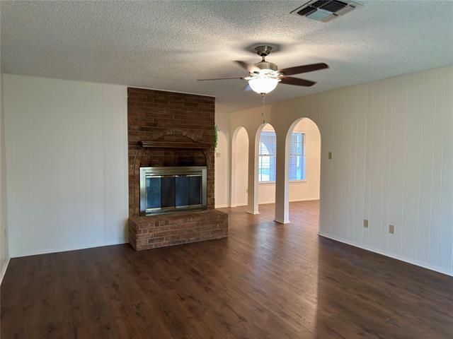 Foto del edificio - 328 E Johnson St