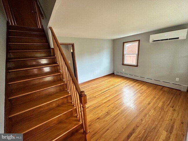 Foto del edificio - 320 Barclay Ave