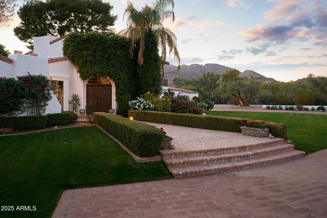 Foto del edificio - 5057 E Sky Desert Ln