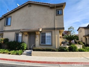 Building Photo - 3410 E Glastonbury Ln