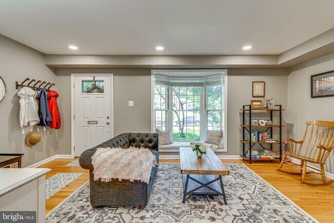 Foto del edificio - 912 Green St