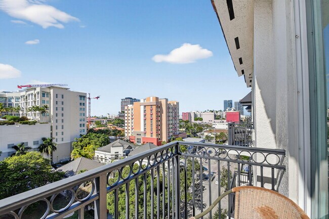 Foto del edificio - 600 S Dixie Hwy