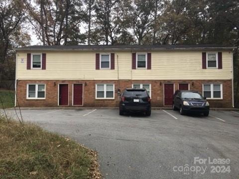 Primary Photo - 1917 Parkdale Ave