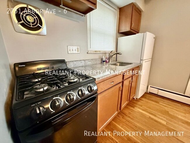 Foto del edificio - 2751 Arbor Ave