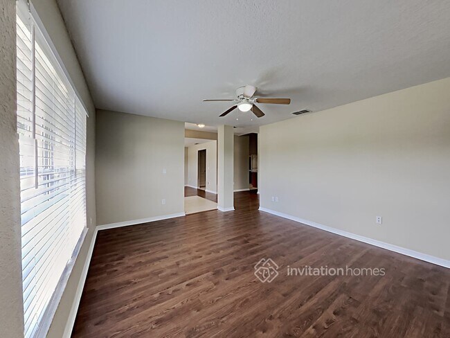 Foto del edificio - 6859 Hunters Crossing Blvd