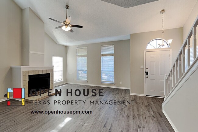 Building Photo - 4220 Phoenix Dr, Carrollton