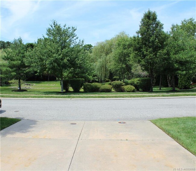 Building Photo - 695 Pine Valley Ct