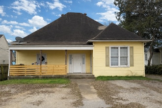 Building Photo - 317 Elberta St