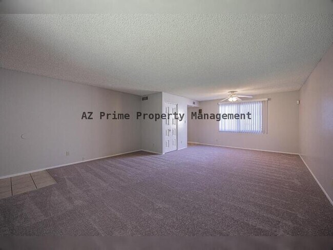 Building Photo - 1633 E Dunbar Dr