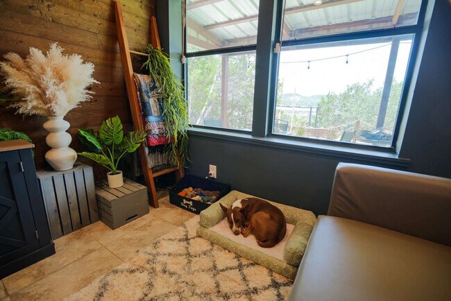 Building Photo - 371 Cloud Top