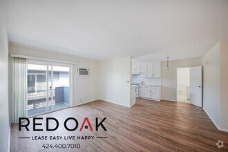 Building Photo - 642 Hayworth Ave
