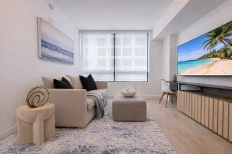 Building Photo - 225 N Miami Ave