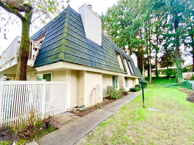 Building Photo - Great Condo For Rent