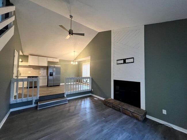 Building Photo - 830 Rumford Place ~ Four Seasons