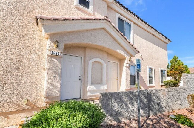 Foto del edificio - Comfort, Convenience & Community Living in Gated Henderson!